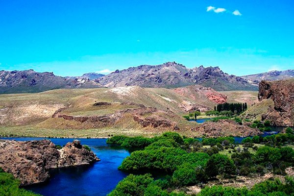 Fly fishing Limay River